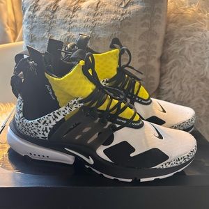 AIR PRESTO MID / ACRONYM
